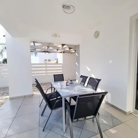 Villa With Private Pool And Bbq 2 *